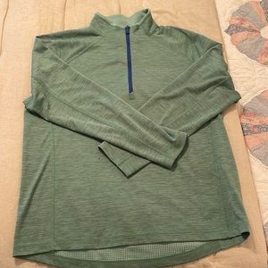 Green vineyard vines pullover